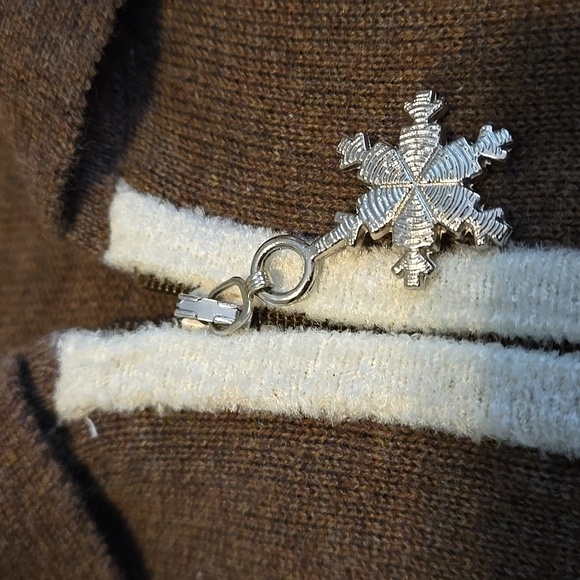 Sweater Mercer Street Studio Women Size L Brown Shell w/ Cream Trim Holiday - Picture 14 of 14